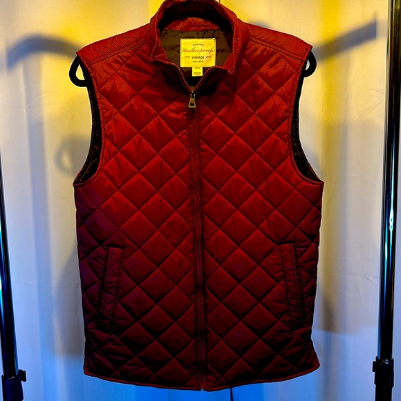 Men’s small maroon vests with a black inner lining - Picture 1 of 3
